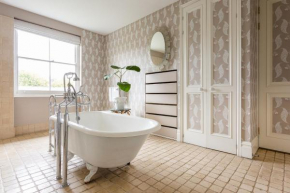 Aldridge Road Villas II by Onefinestay